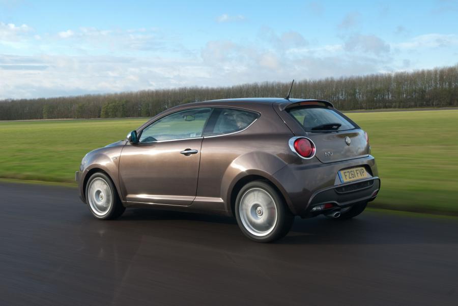 Alfa Romeo MiTo (955) 2009 года  (UK) (фото 2 из 47)